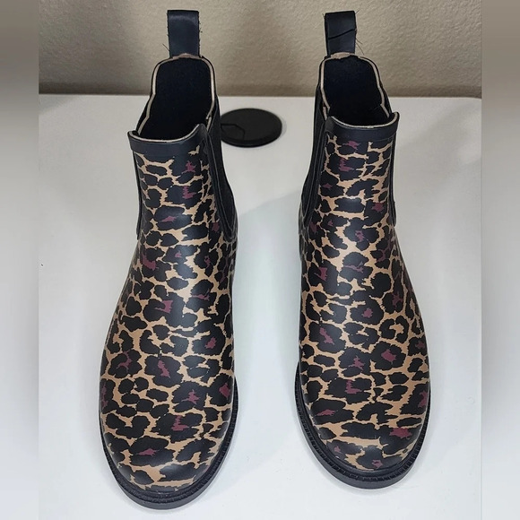 J. CREW Pull on Leopard Short Ankle Boot - Picture 6 of 11